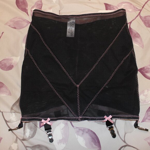 Rago 8355 Black & Pink Open Bottom Girdle Size 30/L - Picture 3 of 9